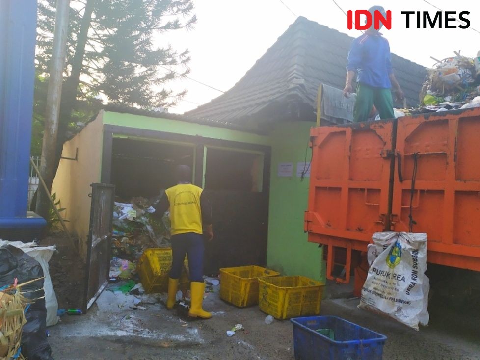 Mal dan Minimarket Palembang Diminta Angkut Sampah Sendiri Tahun Depan