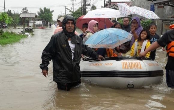 Air Sungai Meluap, Kerugian Banjir Karawang Capai Puluhan Miliar 