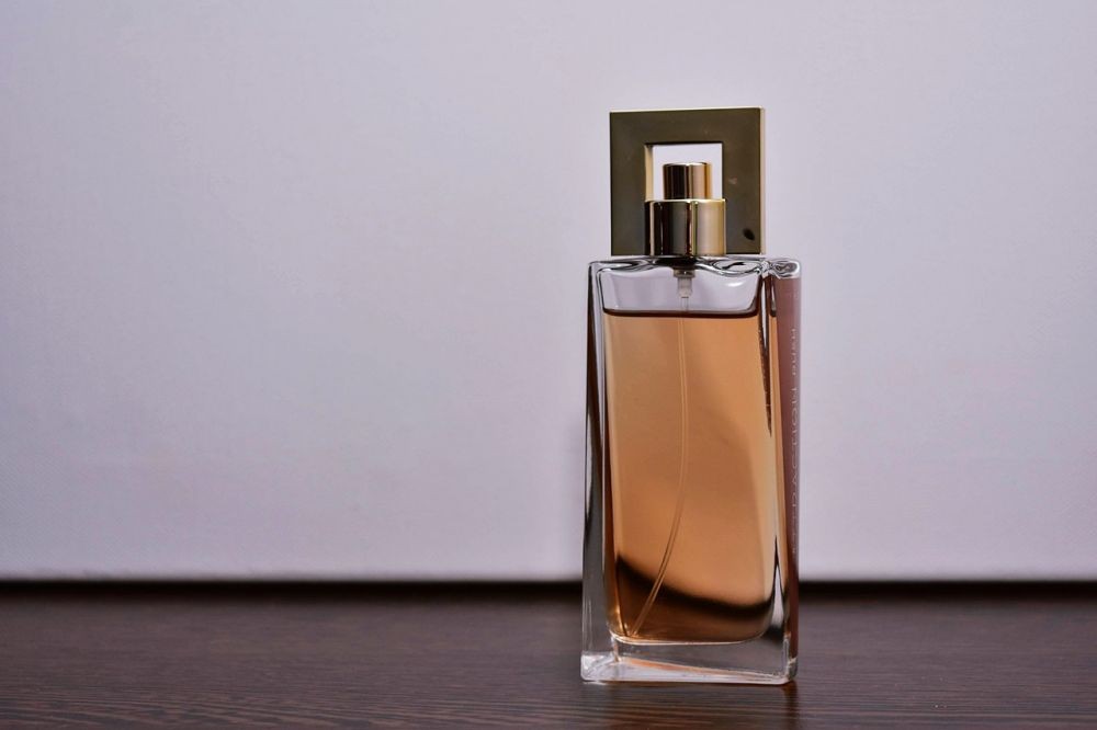 Pakai Parfum dan 9 Kebiasaan Sepele Ini Buruk bagi Kesehatan