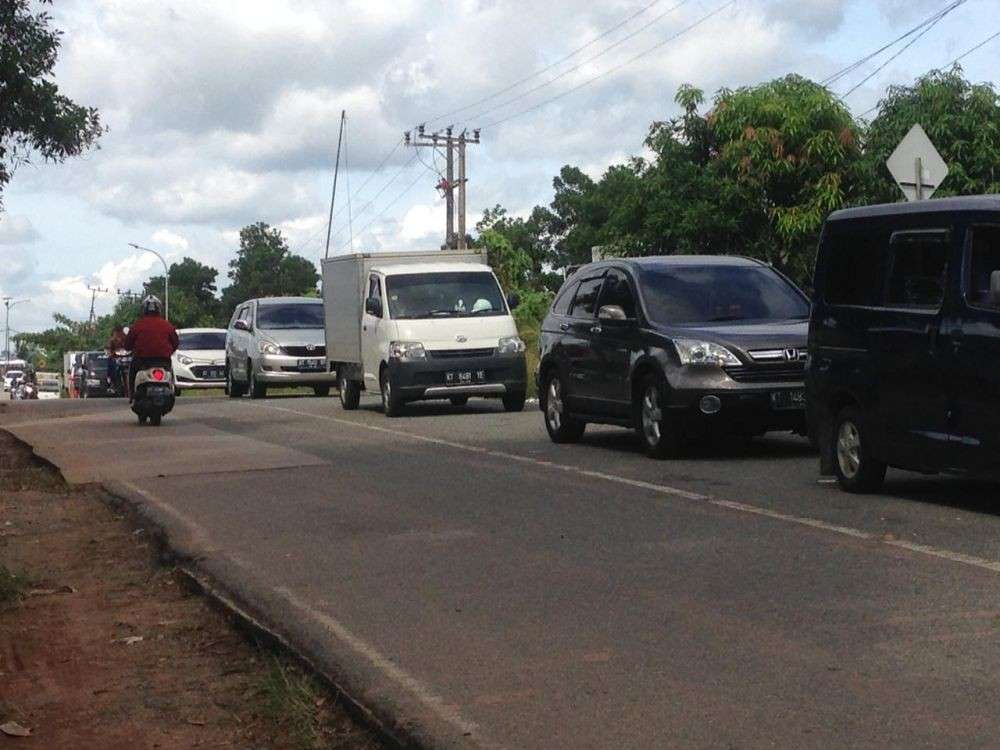 Jemaah Haul Guru Sekumpul Padati Pelabuhan Feri Kariangau Balikpapan