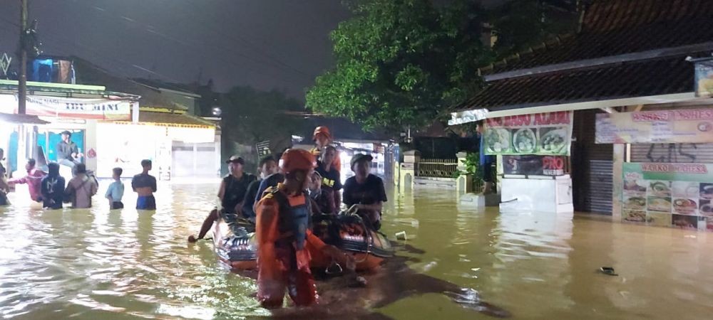 300 Rumah di Sumedang dan Kabupaten Bandung Terendam Banjir