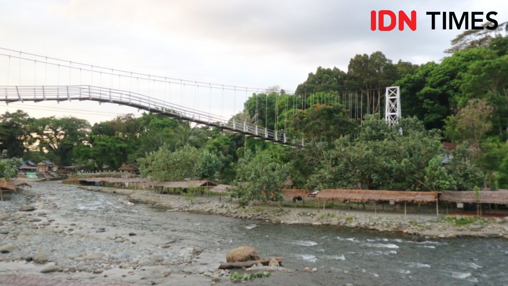 Sensasi Seruput Kopi di Goa, 12 Potret Wisata Murah Bukit Lawang