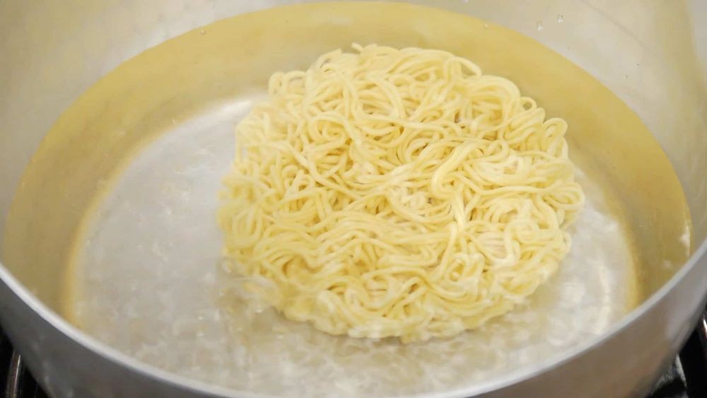  Resep  dan Cara Membuat Bakwan  Indomie Gurih yang  Krispi  Abis