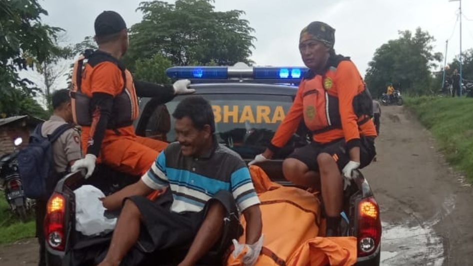 Dua Penumpang Perahu Terbalik di Sungai Brantas Ditemukan Meninggal 