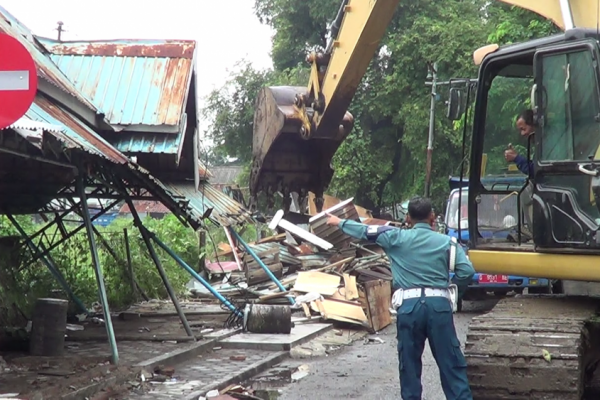 Revitalisasi Taman Pancasila, 16 Pedagang Tolak Pembongkaran Kios