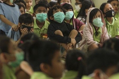 Dampak Virus Corona, 70 Persen Apotek di Semarang Kehabisan Masker