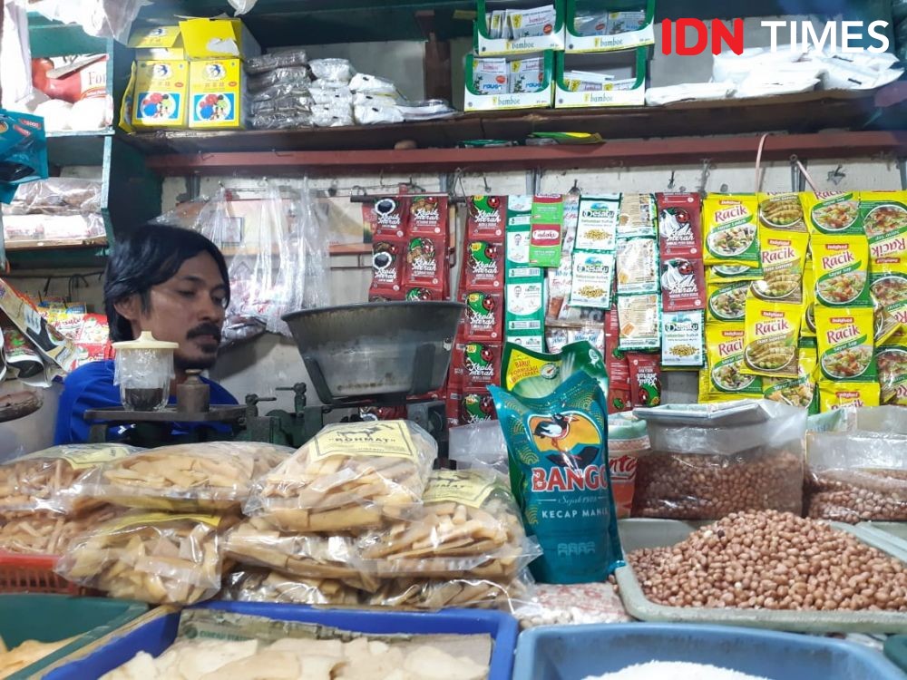 Batasi Interaksi, Belanja Pasar Tradisional di Surabaya Bisa Daring