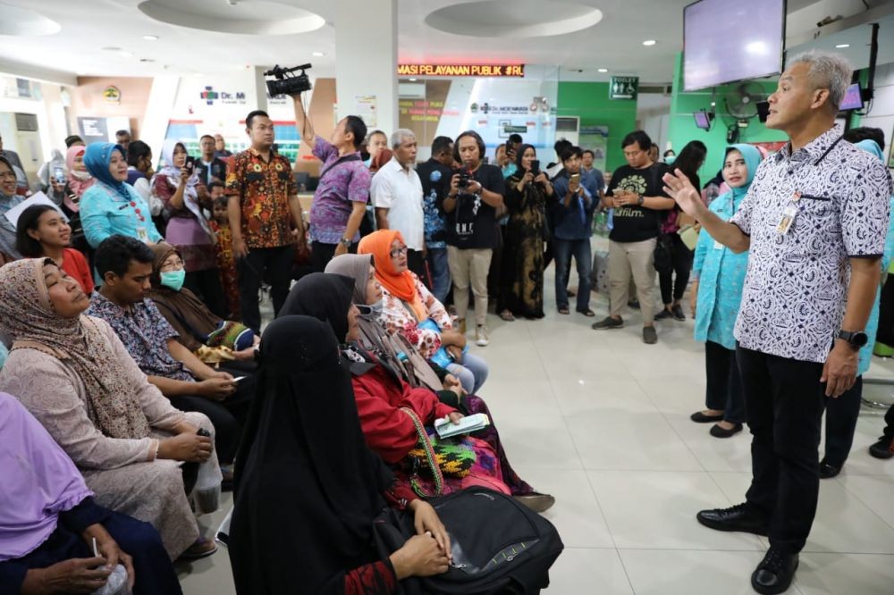 Masker Langka, Ganjar Bakal Minta Produsen Tingkatkan Produksi 