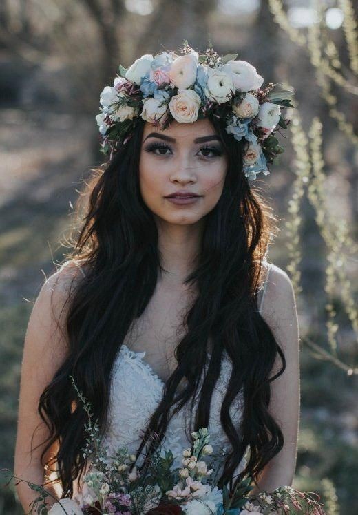 12 Inspirasi Flower Crown untuk Pengantin, Bikin Anggun nan Manis!