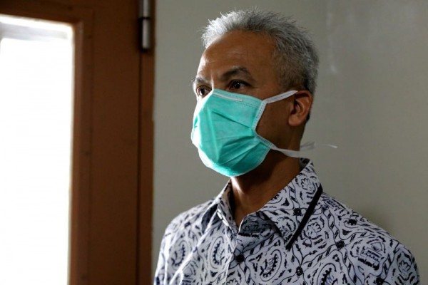 Masker Langka, Ganjar Bakal Minta Produsen Tingkatkan Produksi