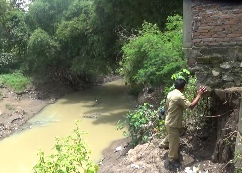Aliran Sungai Bergeser, 9 Rumah di Kabupaten Madiun Terancam Amblas  