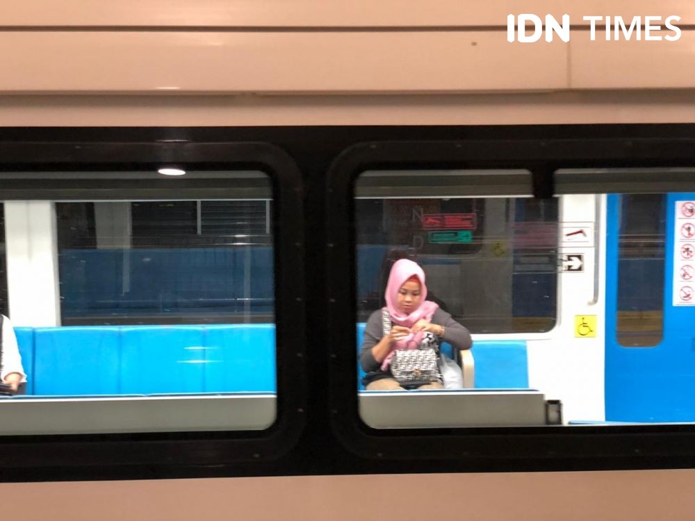 Cegah Wabah Covid-19, LRT Palembang Dibersihkan secara Berkala
