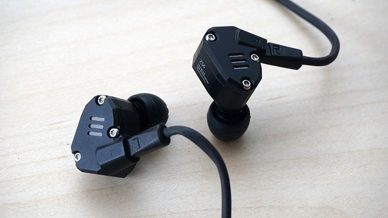 in ear monitor terbaik