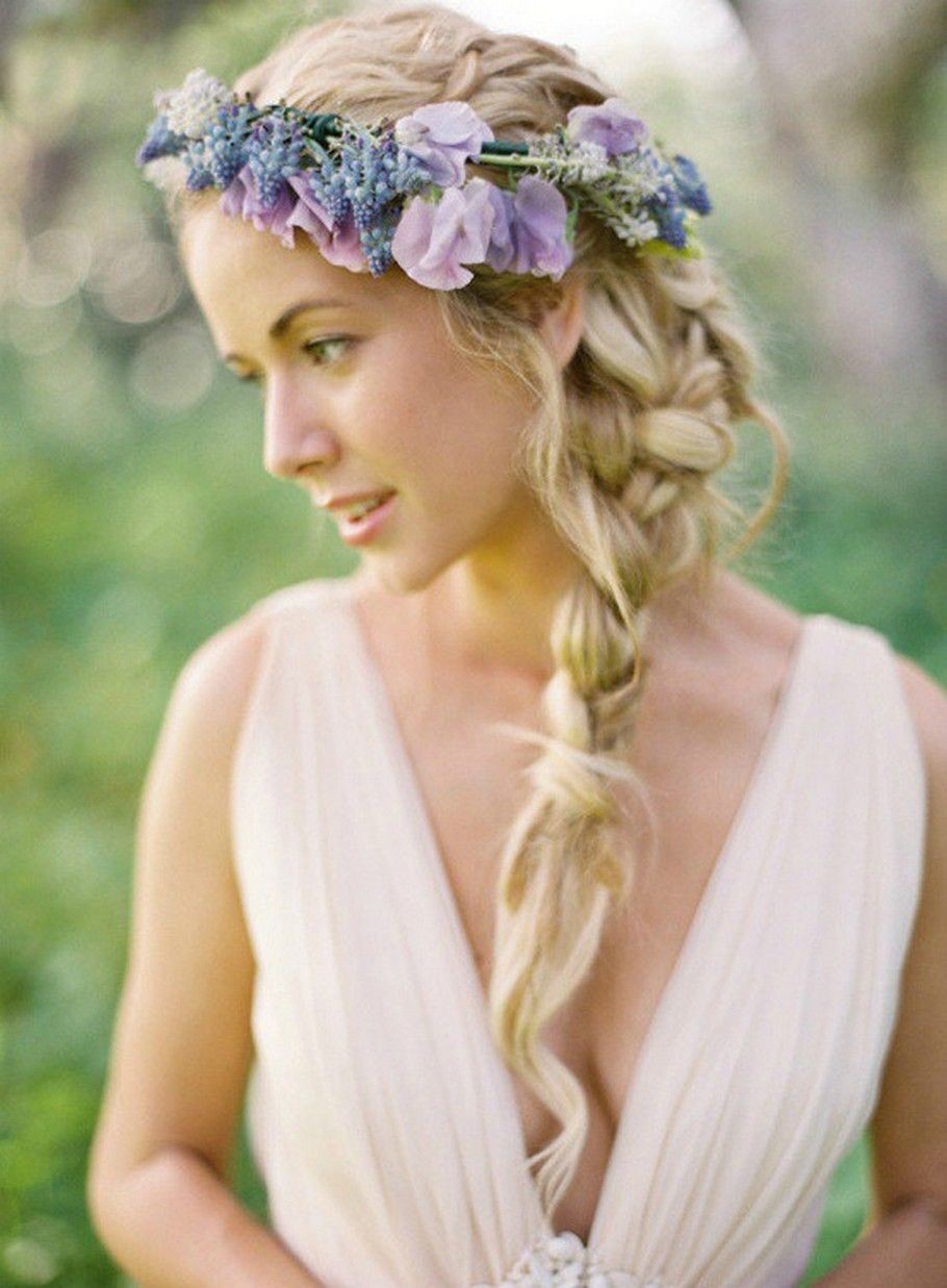 12 Inspirasi Flower Crown untuk Pengantin, Bikin Anggun nan Manis!