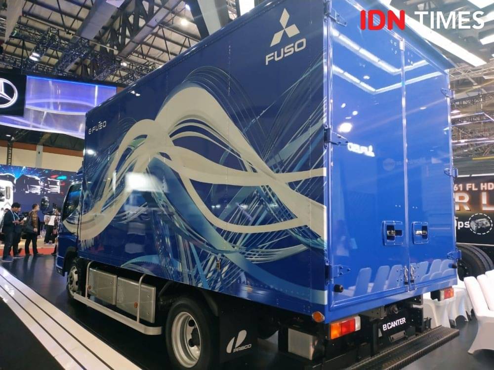 FUSO Luncurkan Truk Listrik ECanter, Ini Deretan Kecanggihannya!