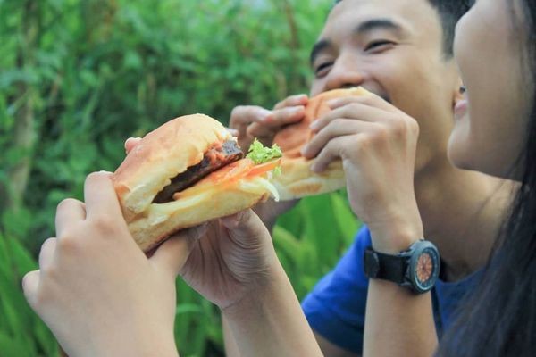 Lezat, Ini 5 Rekomendasi Tempat Makan Burger Paling Enak di Yogyakarta