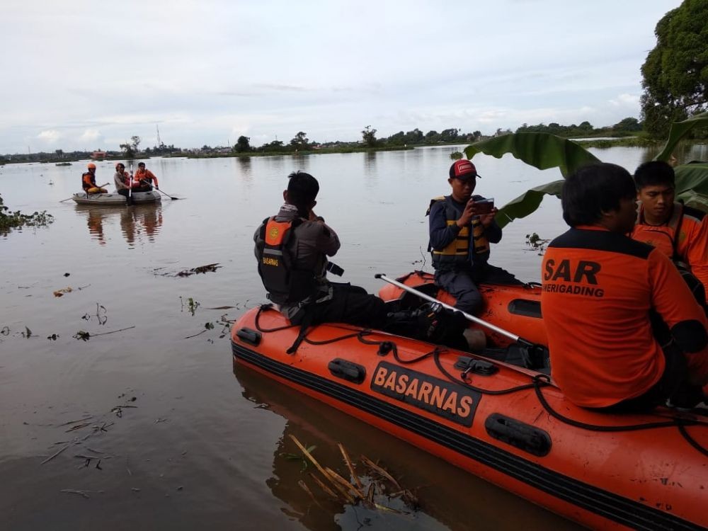 Perahu Terbalik di Sungai Cipunagara Subang, Seorang Hilang