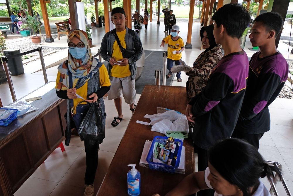 Warga Jateng Dilarang Liburan Akhir Tahun, Omicron Masuk Indonesia!