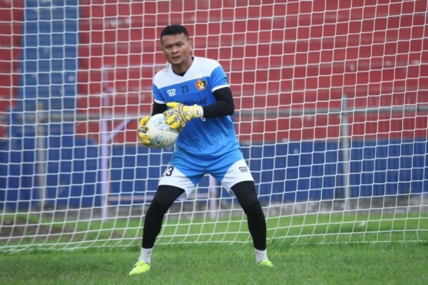 Mantan Kiper Timnas Indonesia Resmi Gabung Persik Kediri