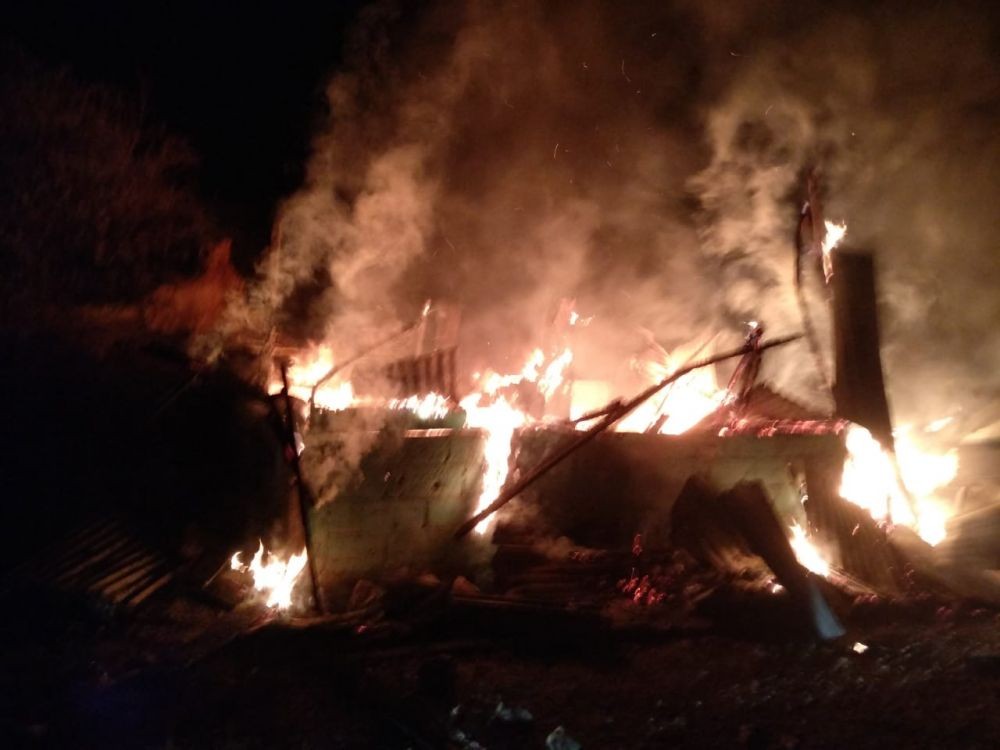 Lilin Terjatuh Saat Isi Bensin, Rumah Nenek Lamria di Taput Terbakar