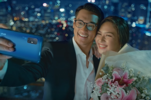 5 Kepribadian Berdasarkan Gaya Selfie-mu, Mana yang Kamu Banget?