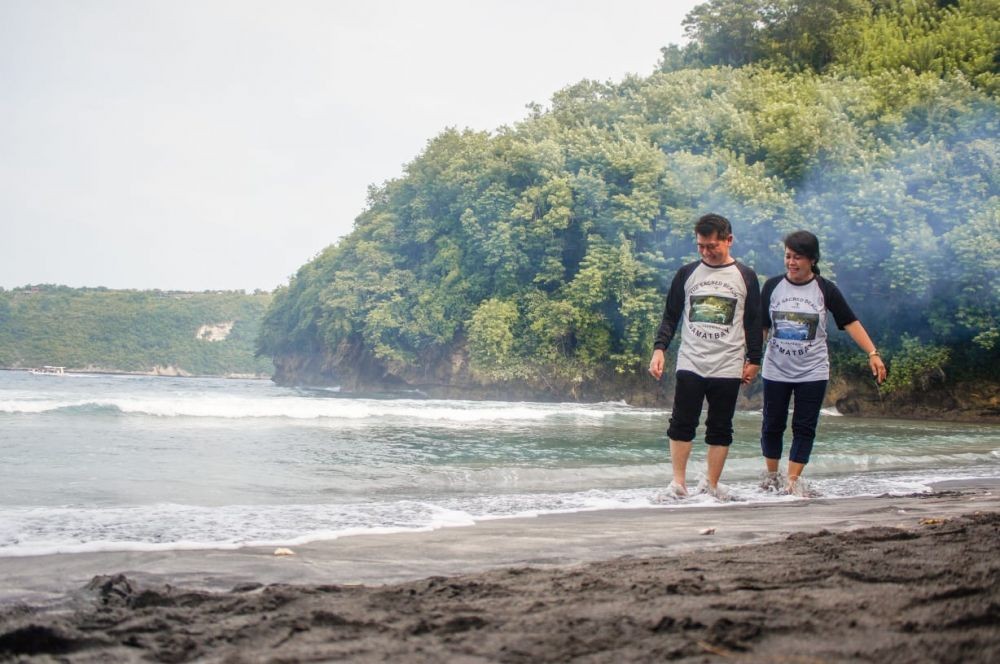 5 Destinasi di Nusa Penida yang Ikonik Untuk Foto Prewedding