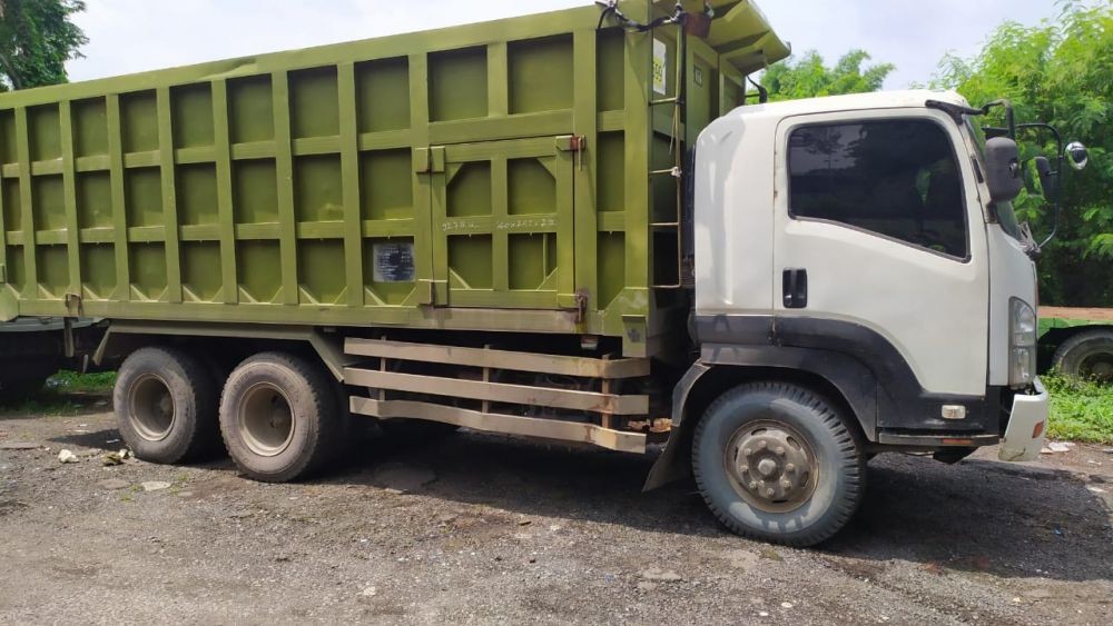 Naik Motor Bonceng Tiga, Bocah Tabrak Truk Parkir di Lingkar Kudus