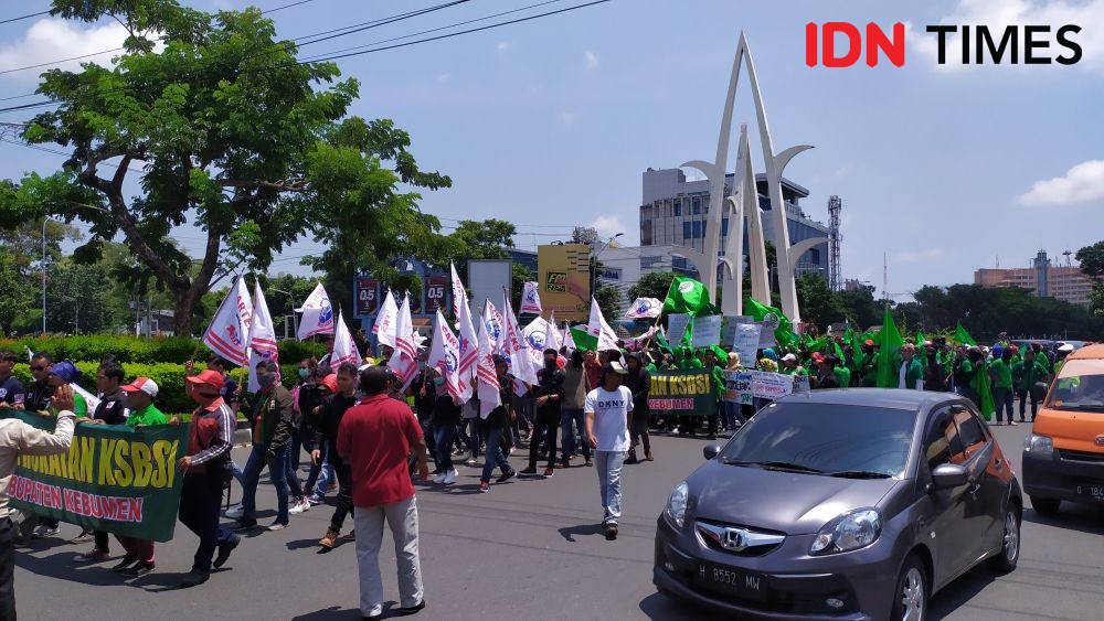 Pasal-pasalnya Mengebiri, 500 Buruh Jateng Aksi Tolak RUU Omnibus Law