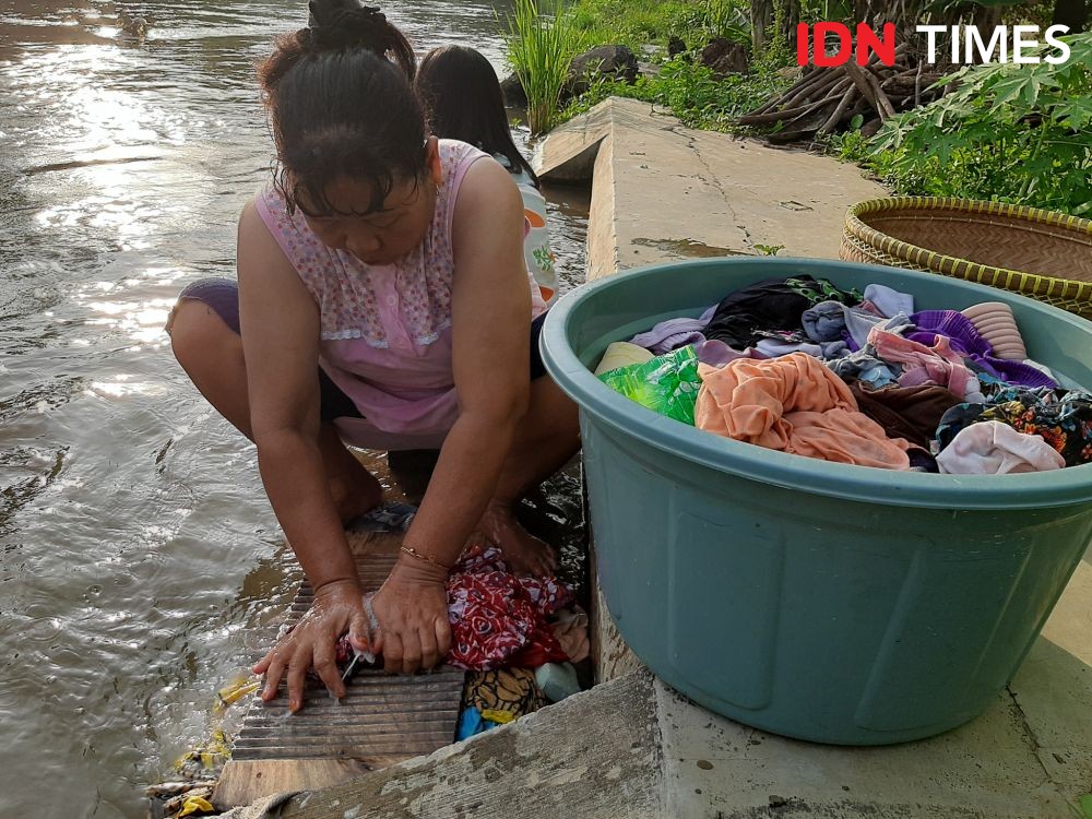 Ini Cerita Warga Tangerang yang Masih Gunakan Air Sungai Kotor