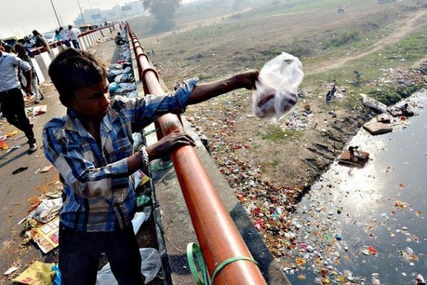 Bukan Cuma Buang Sampah Sembarangan, 7 Hal Ini Juga Penyebab Banjir!