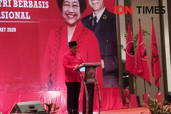 Gelar Rakor Baguna, Hasto Curhat PDIP Kerap Dikepung di Medsos