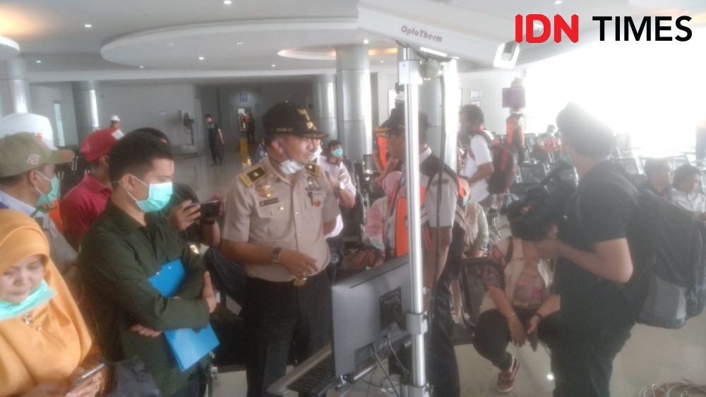 Bebas Corona, Kapal Pesiar Australia Bersandar di Makassar 
