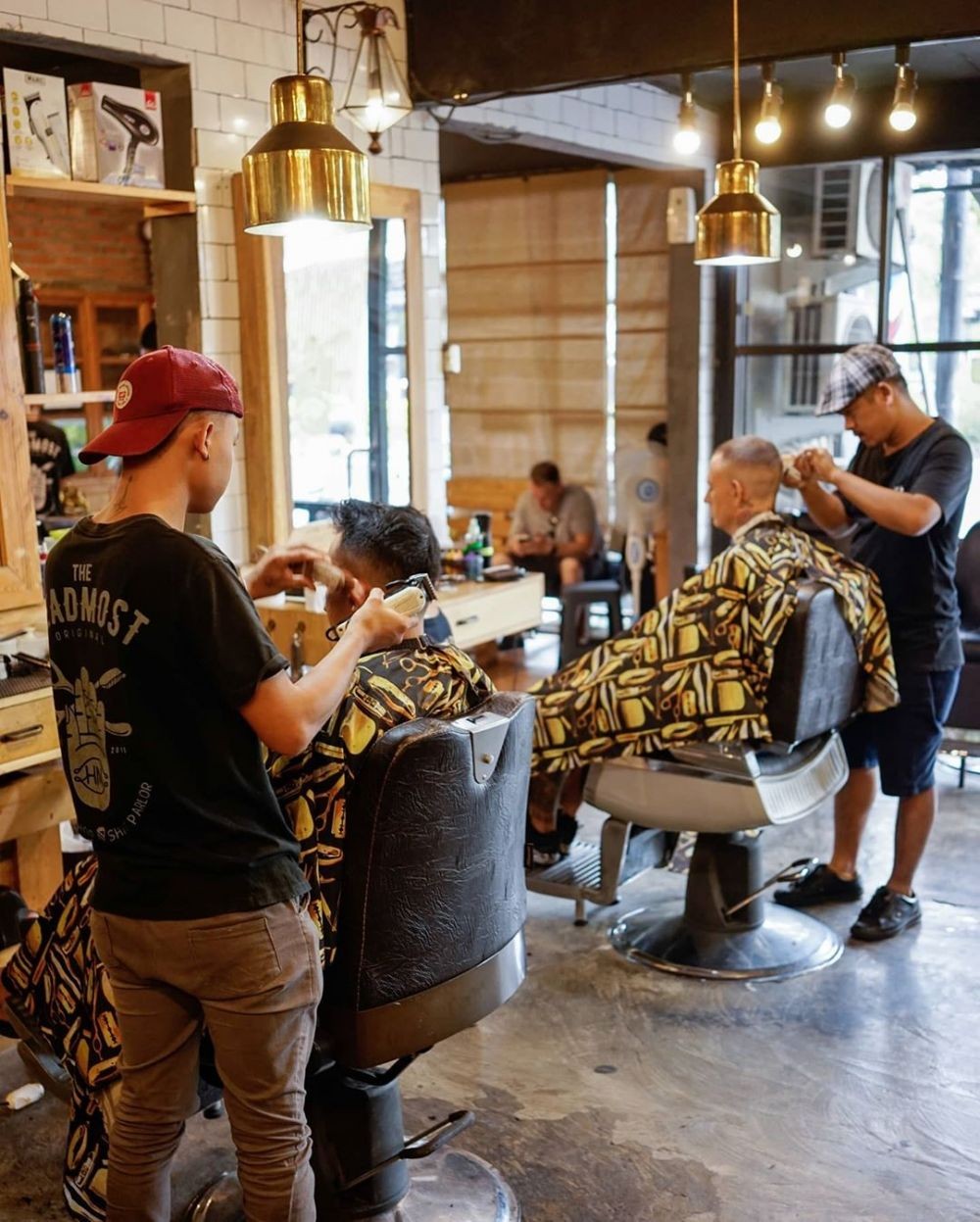 10 Rekomendasi Barbershop Di Bali. Bikin Ganteng!