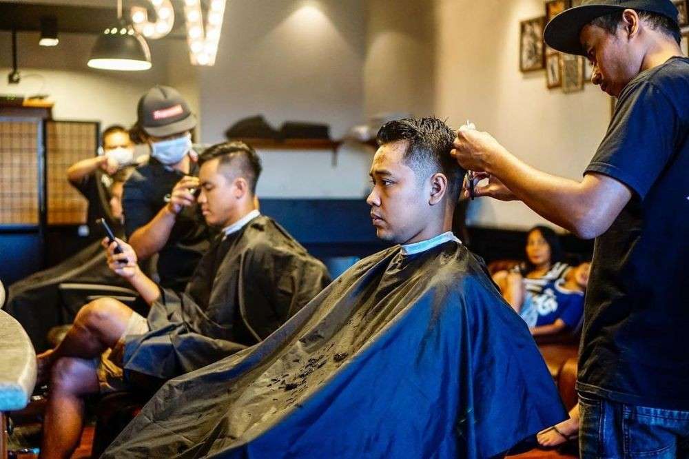 10 Rekomendasi Barbershop Di Bali. Bikin Ganteng!