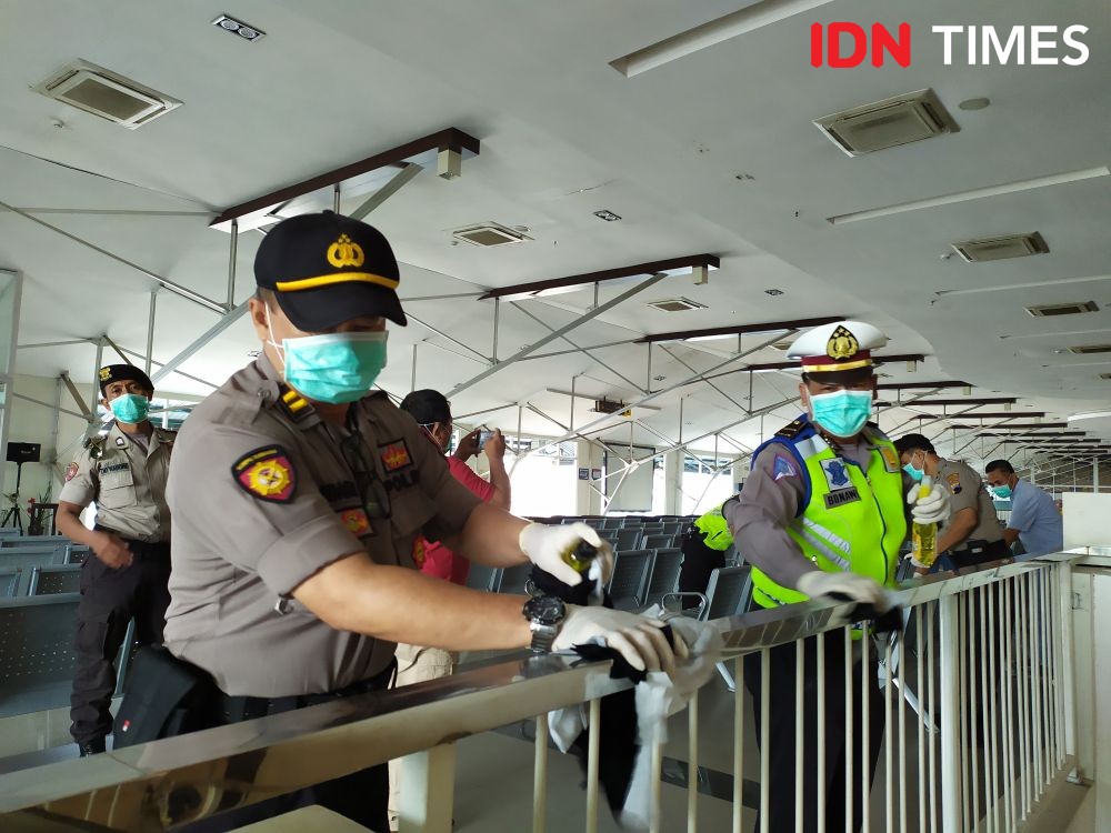 Awas Virus Corona! KKP Semarang Cek Kapal MV Colombus di Tengah Laut
