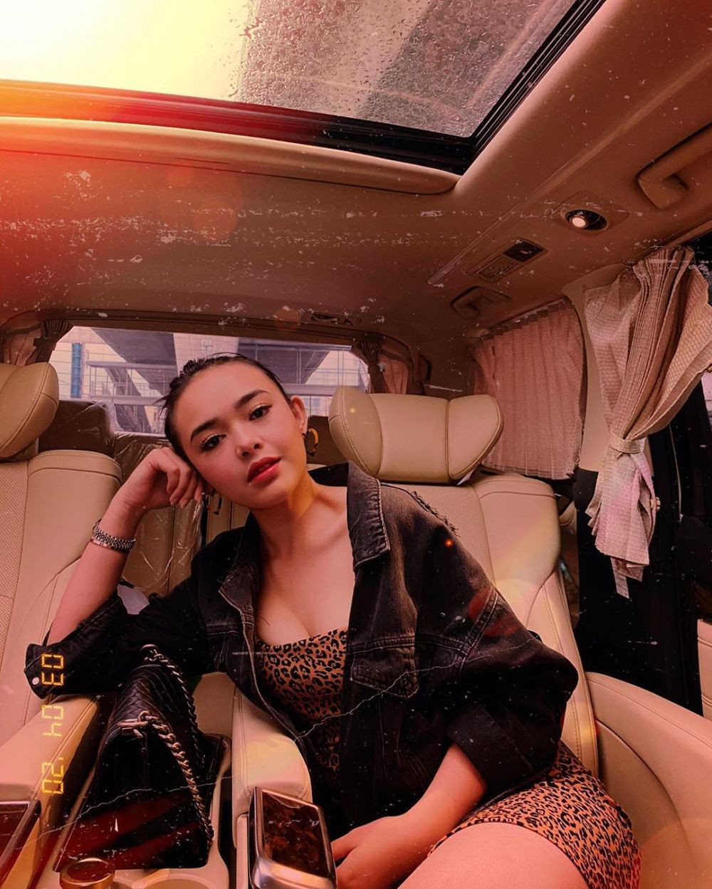 10 Pemotretan Amanda Manopo yang Memesona, Tampil Berani