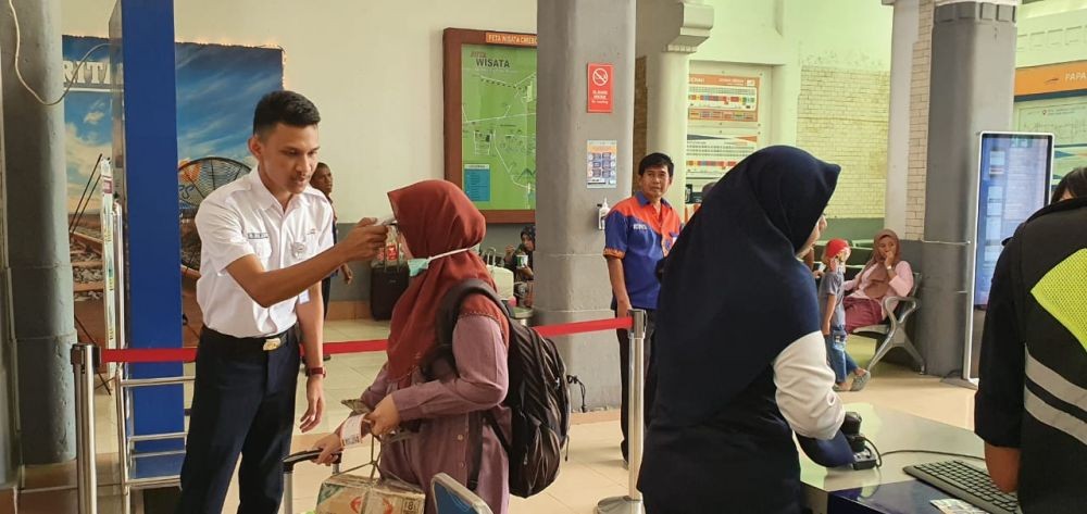 Secara Bertahap, Keberangkatan KA dari Cirebon Dibuka Kembali 