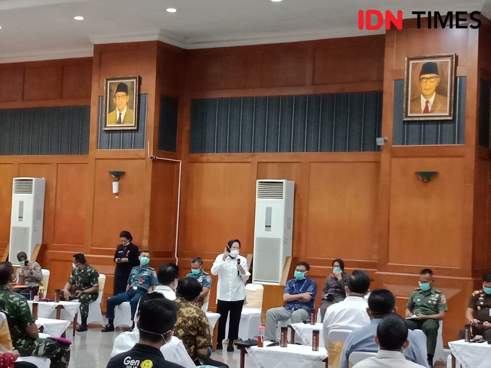 Risma Minta Semua Tempat di Surabaya Punya Protokol Cegah Virus Corona
