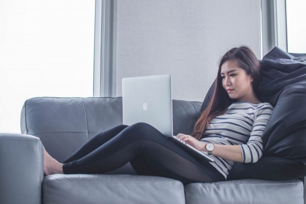 Meeting Online, 10 Curhat Kocak Netizen saat Work From Home