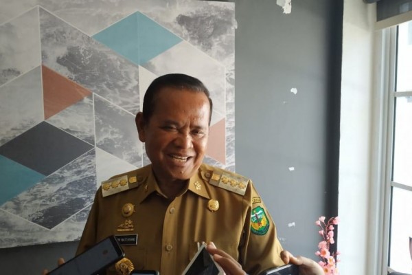 Sempat Cium Pipi dengan Menhub, Bupati Luwu: Tidak Ada Gejala Corona
