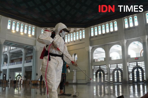 Tak Gelar Salat Jemaah, Al-Akbar Bikin Ngaji Bareng Penyintas COVID-19