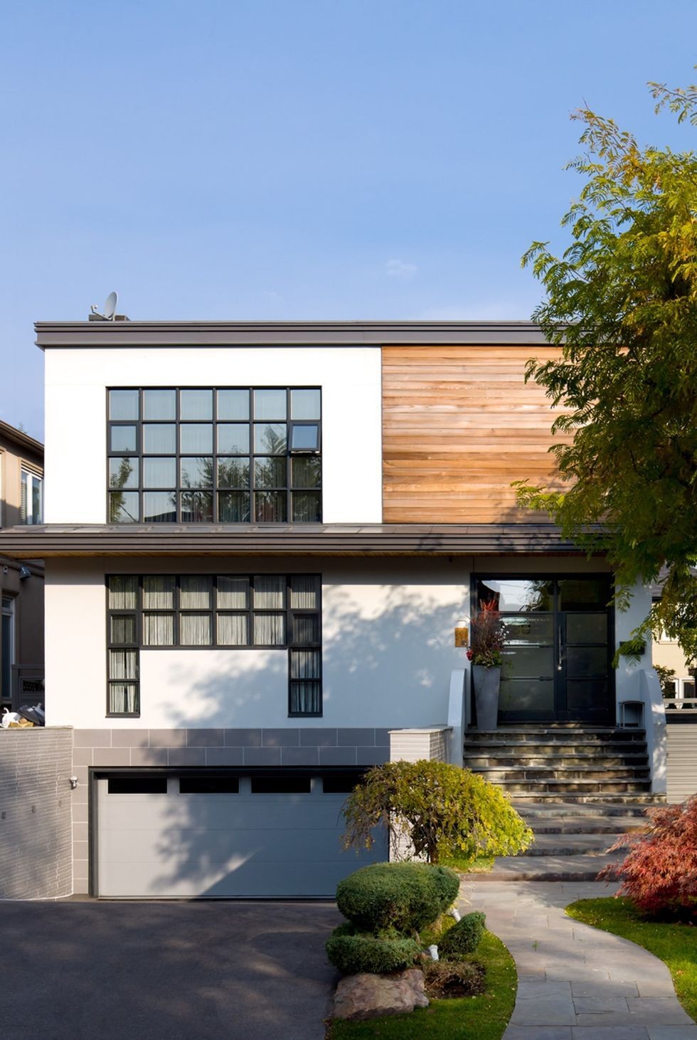 13 Inspirasi Rumah Modern Dengan Ciri Khas Atap Datar Dan Rendah