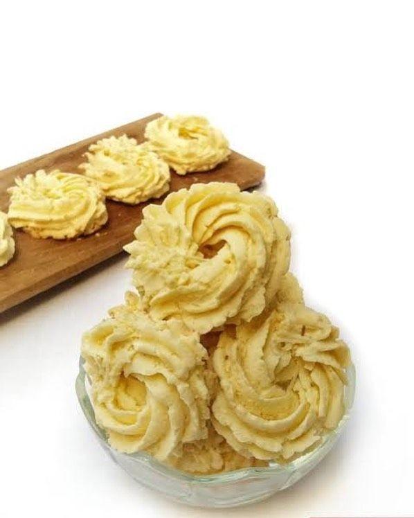 7 Resep Kue Enak yang Bikin WFH Kamu Makin Nyaman, Ada Stik Keju Lho!