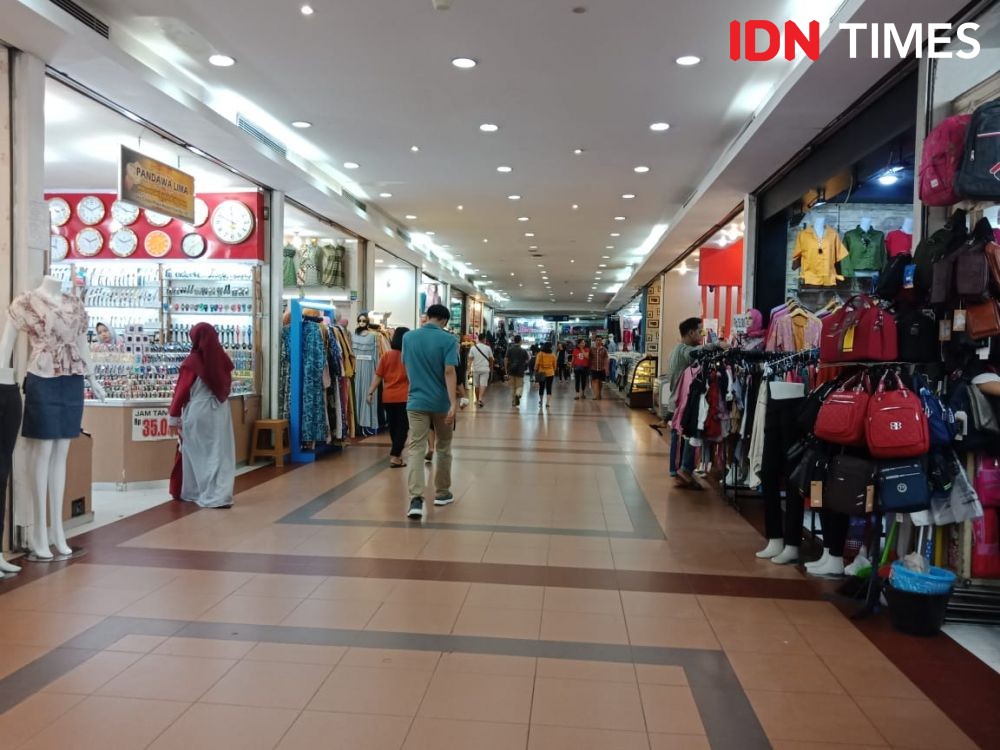 Kota Makassar Perpanjang PPKM Level 4, Mal Boleh Buka