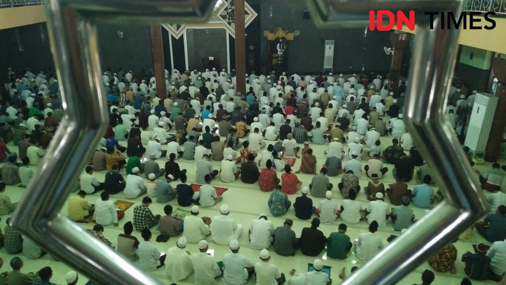 Protokol COVID-19 Jateng Dilonggarkan, Masjid Zona Hijau Bisa Dipakai Jamaah 