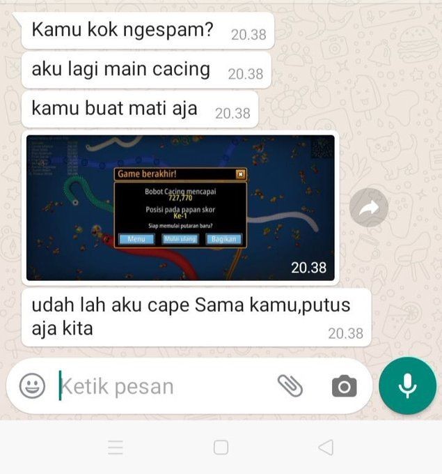 Serba Kocak, 10 Status Curhat Ngenes Netizen Gara-gara Game Cacing