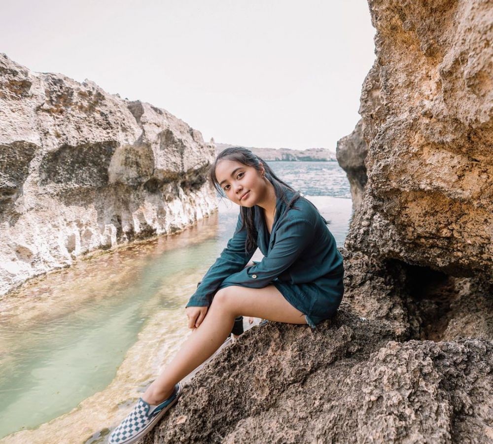 Adik Ranty Maria, 10 Gaya Memesona Rania Marchella yang Curi Perhatian