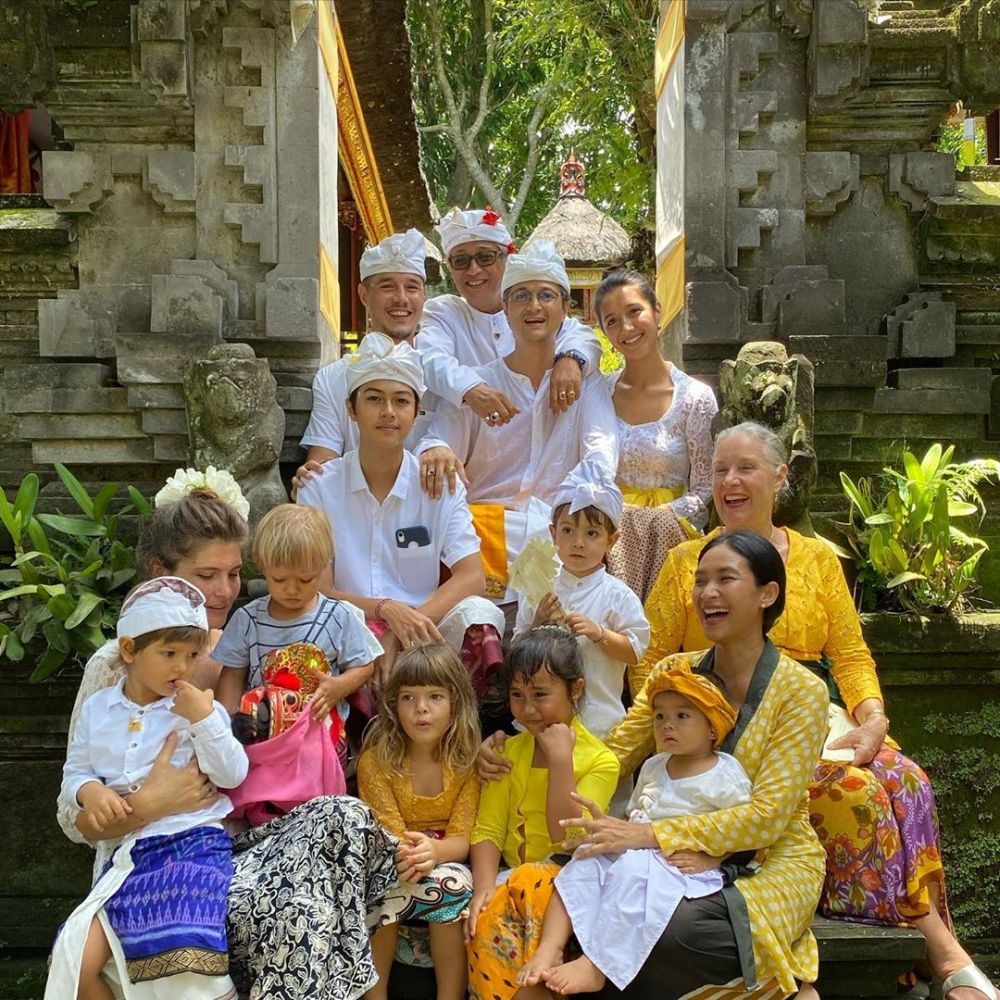 Hari Raya Umat Hindu, 6 Artis Indonesia Ini Rayakan Nyepi