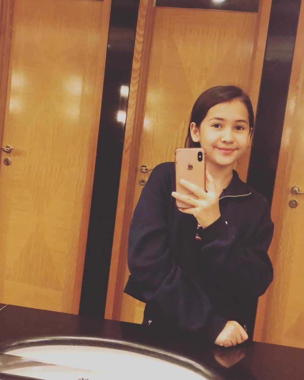 10 Potret Hits Sandrinna Michelle, Bintang Sinetron 'Dari Jendela SMP'