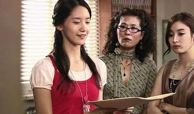 Bintangi Drama Baru, 10 Peran YoonA SNSD di Drama dan Film Populer